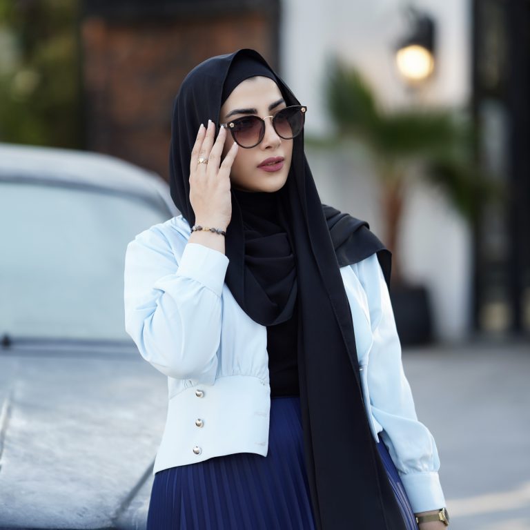 Easy-to-Wear Hooded Scarves.