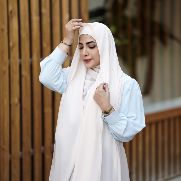 Easy-to-Wear Hooded Scarves.