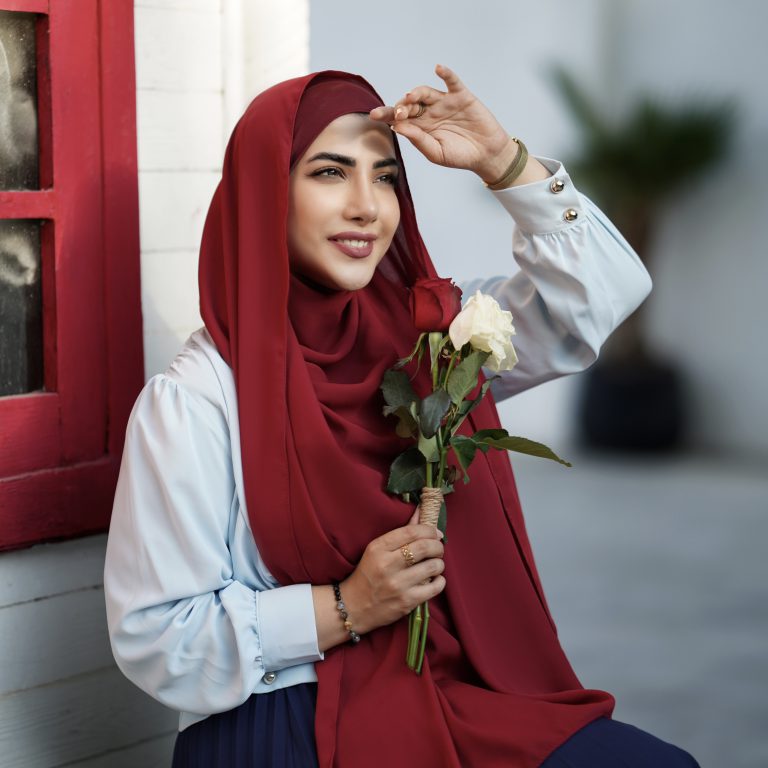 Easy-to-Wear Hooded Scarves.