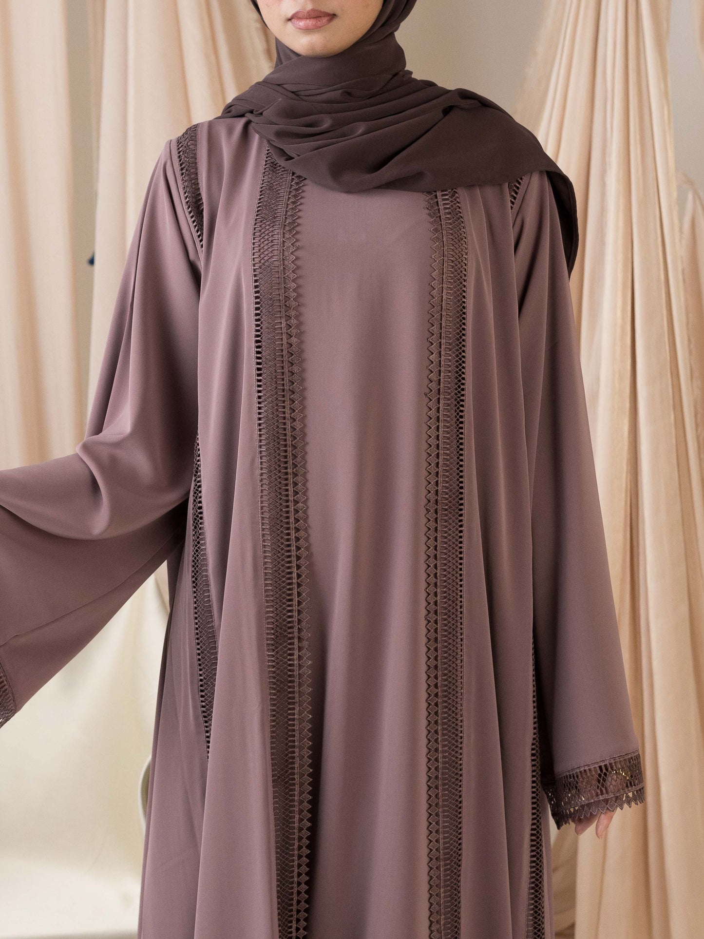 Falak Lace Two-Piece Abaya - Mauve