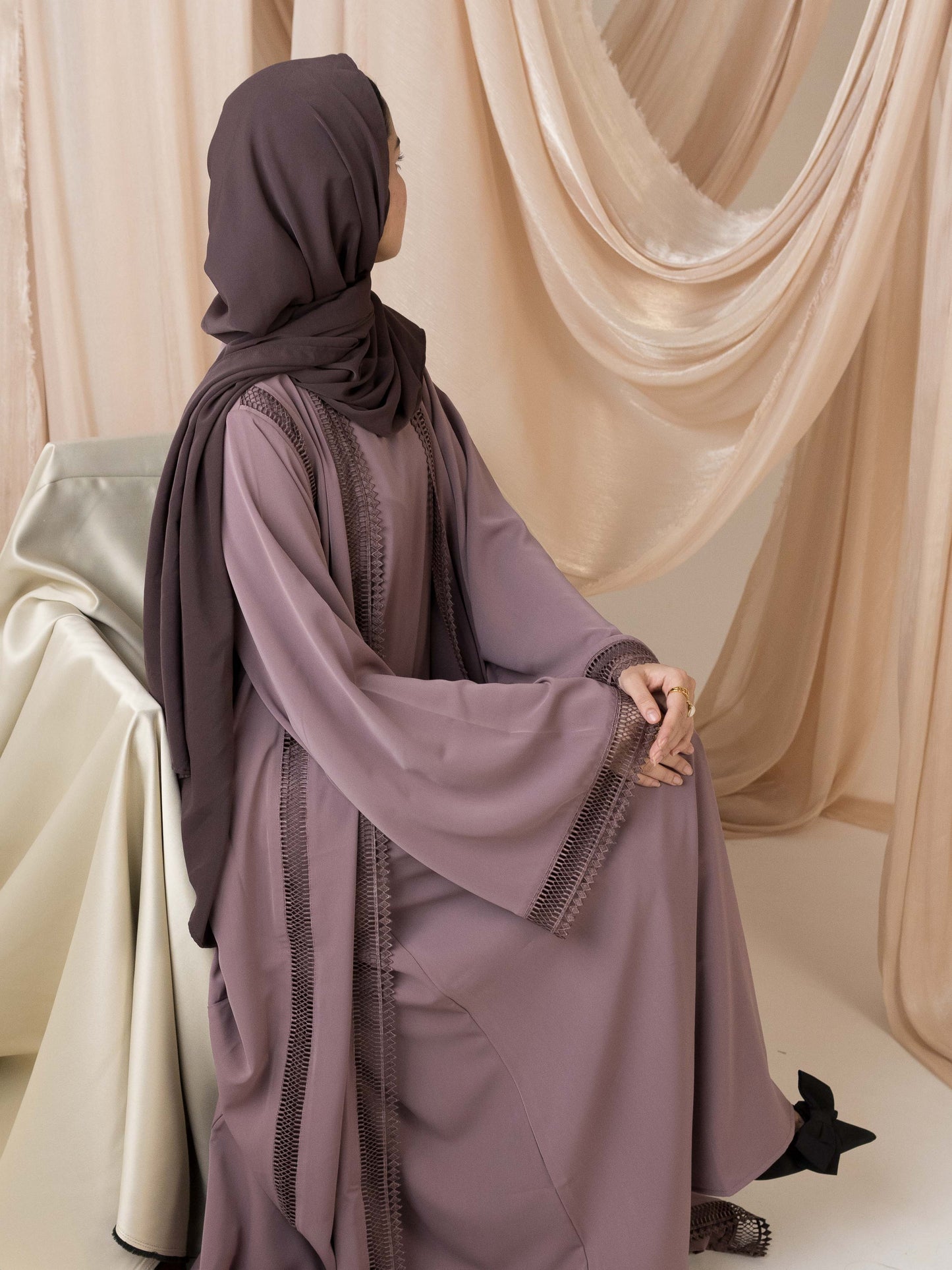 Falak Lace Two-Piece Abaya - Mauve