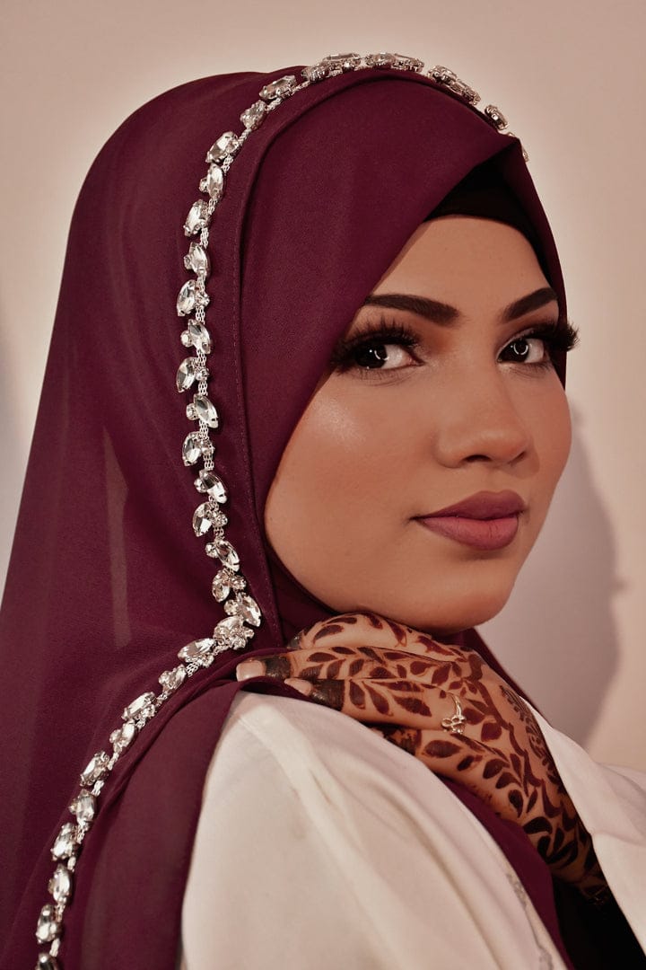 “Buy fancy stone hijab for women in Pakistan. Soft chiffon hijab with shiny stones. Perfect for Eid, parties, and daily wear. Shop online at SavvyShopz.”