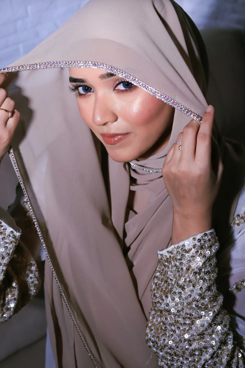 Fancy Drape - Festive Essential