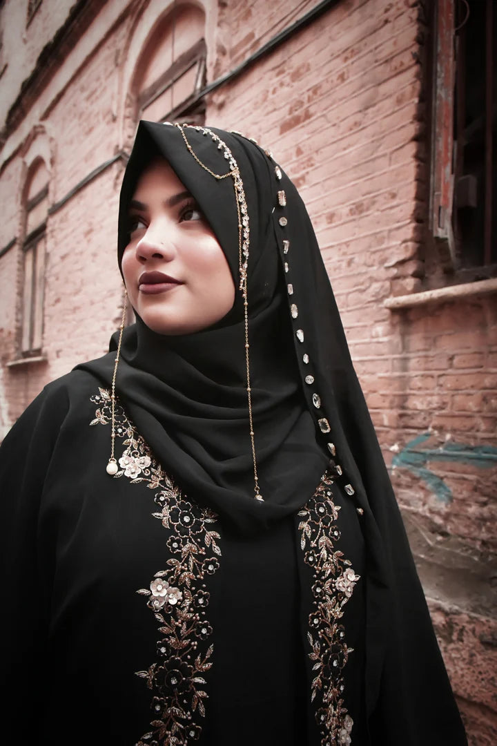 Habibi Queen Hijab: Ready-to-Wear Instant Hijab with Embellished Chain Detailing